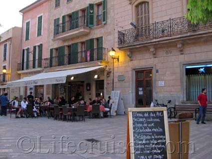 Restaurant in Alcudia Old Town, Majorca, Photo Copyright Lifecruiser