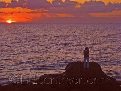 Lifecruiser watching the sunset at the rauk area Digerhuvud, Fårö island, Gotland, Sweden, Copyright Lifecruiser.com