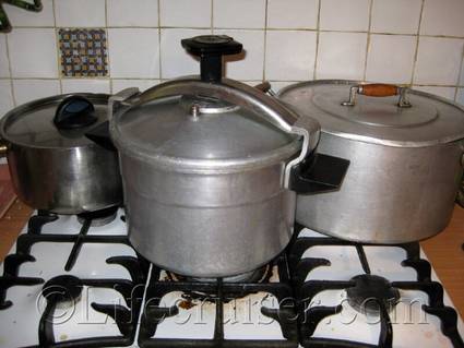 French Pressure cooker, France, Copyright Lifecruiser.com