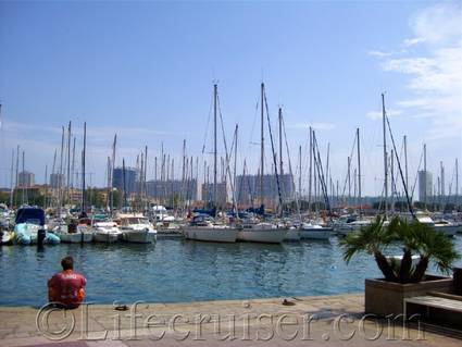 Toulon Marina with private boats, France, Copyright Lifecruiser.com