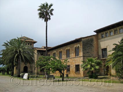 Menestralia glass making factory, Majorca, Photo by Lifecruiser