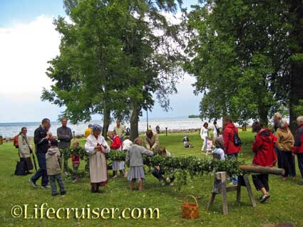 Midsummer Celebrations in Vadstena 2008, Sweden, Photo Copyright Lifecruiser.com