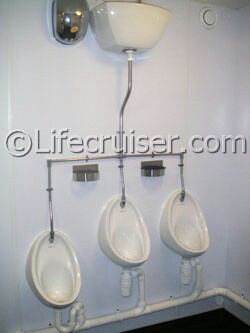 Lifecruisers weird toilet travel experience 1