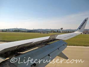Ryanair Bratislava Airport airplane landing