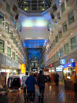 Silja Symphony Cruise Ship's Promenade Deck, Photo by Lifecruiser