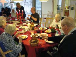 Christmas table at the elderly home