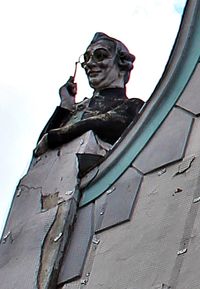 Estonia, Tallinn: bust of man goggling