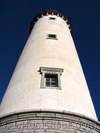 faro-lighthouse-bottom-angle, Gotland, Baltic Sea, Sweden