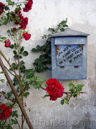 faro-old-mailbox-message, Gotland Roadtrip, Sweden