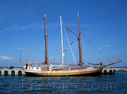 Wooden ship Valborg from Helsinki at Fåsösund, Gotland, Sweden