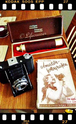 Lifecruiser's fathers old vintage camera and photo book