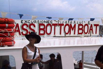 menorca-ass-bottom-boat