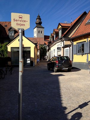Sweden, Gotland, Visby: Södra Kyrkogatan