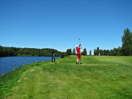 Sweden: Hooks Golf Course - Lifecruiser swing